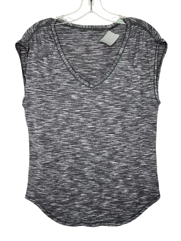 Lululemon Size Medium Grey Pre-Owned T-Shirt- Ladies