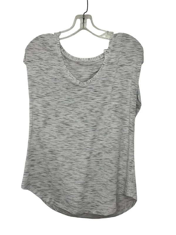 Lululemon Size Medium Grey Pre-Owned T-Shirt- Ladies